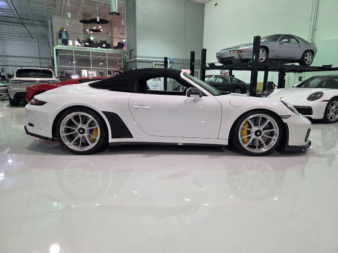 Used 2019 Porsche 911 Speedster RWD image 42