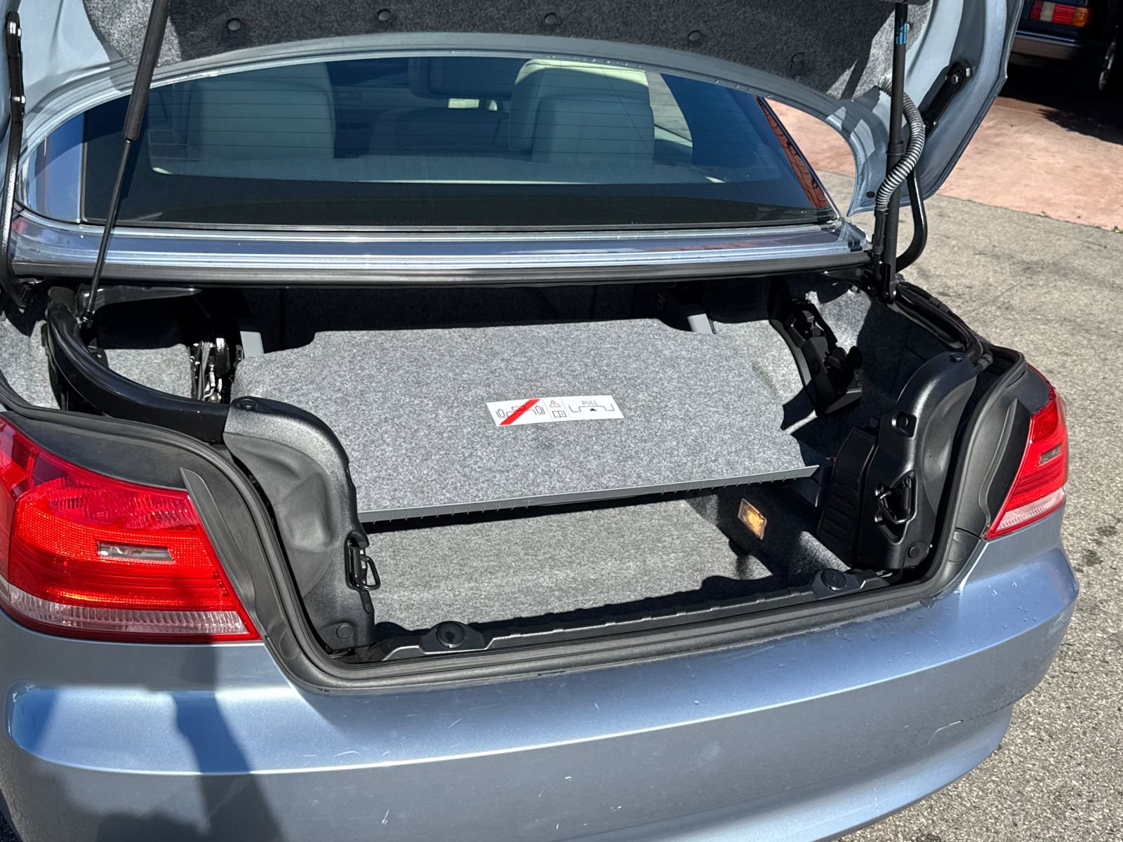 Used 2009 BMW 328i Convertible image 7