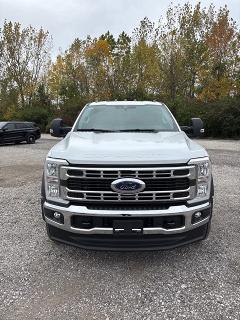 New 2026 Ford F450 XL w/ XL Chrome Package image 3