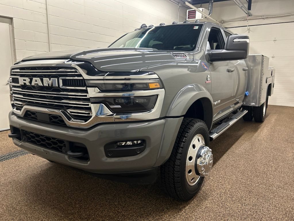 New 2026 RAM 4500 4x4 Crew Cab DRW w/ Laramie Trim Package image 5