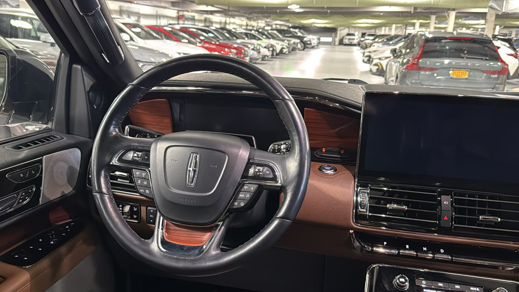 Used 2024 Lincoln Navigator L Reserve AWD/4WD image 23