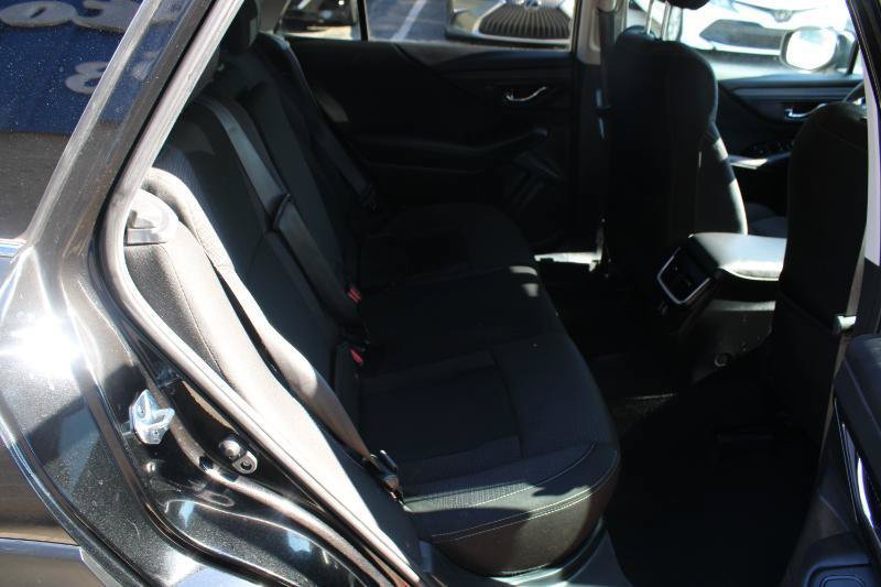 Used 2023 Subaru Outback Premium AWD/4WD image 9