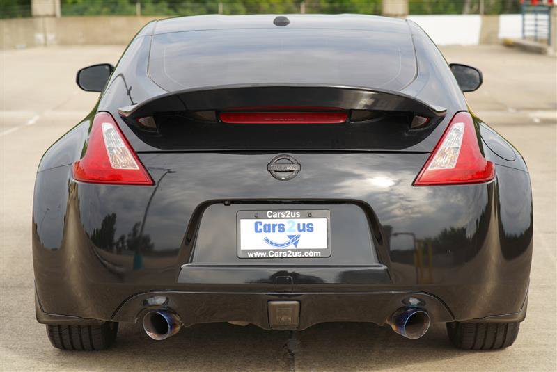 Used 2014 Nissan 370Z Touring w/ Sport Package RWD image 4