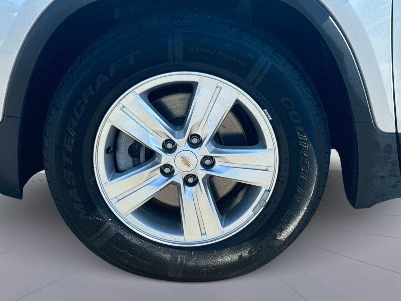 Used 2021 Chevrolet Trax LS w/ Tint and Cruise Package image 10