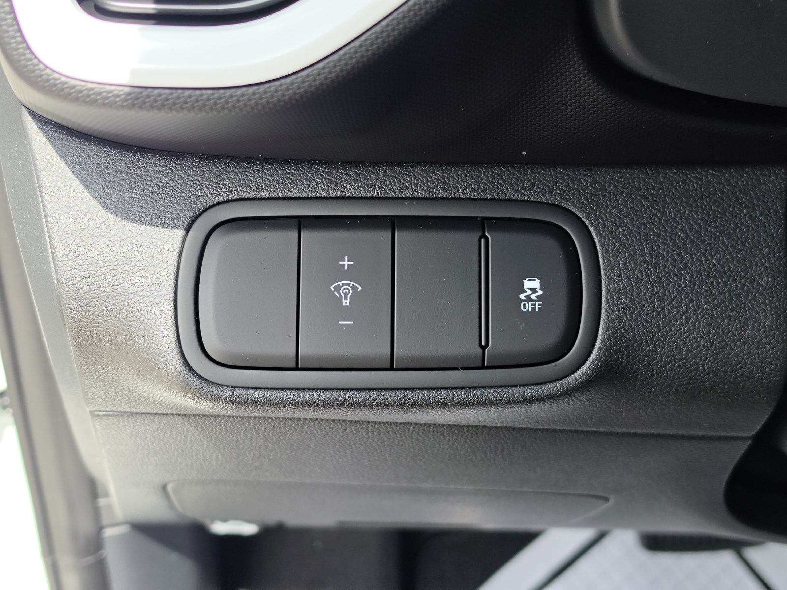 New 2026 Hyundai Venue SEL FWD image 30