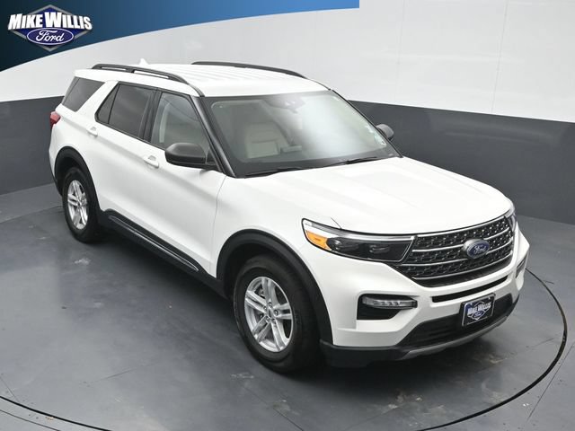 Used 2024 Ford Explorer XLT w/ Equipment Group 202A RWD image 9