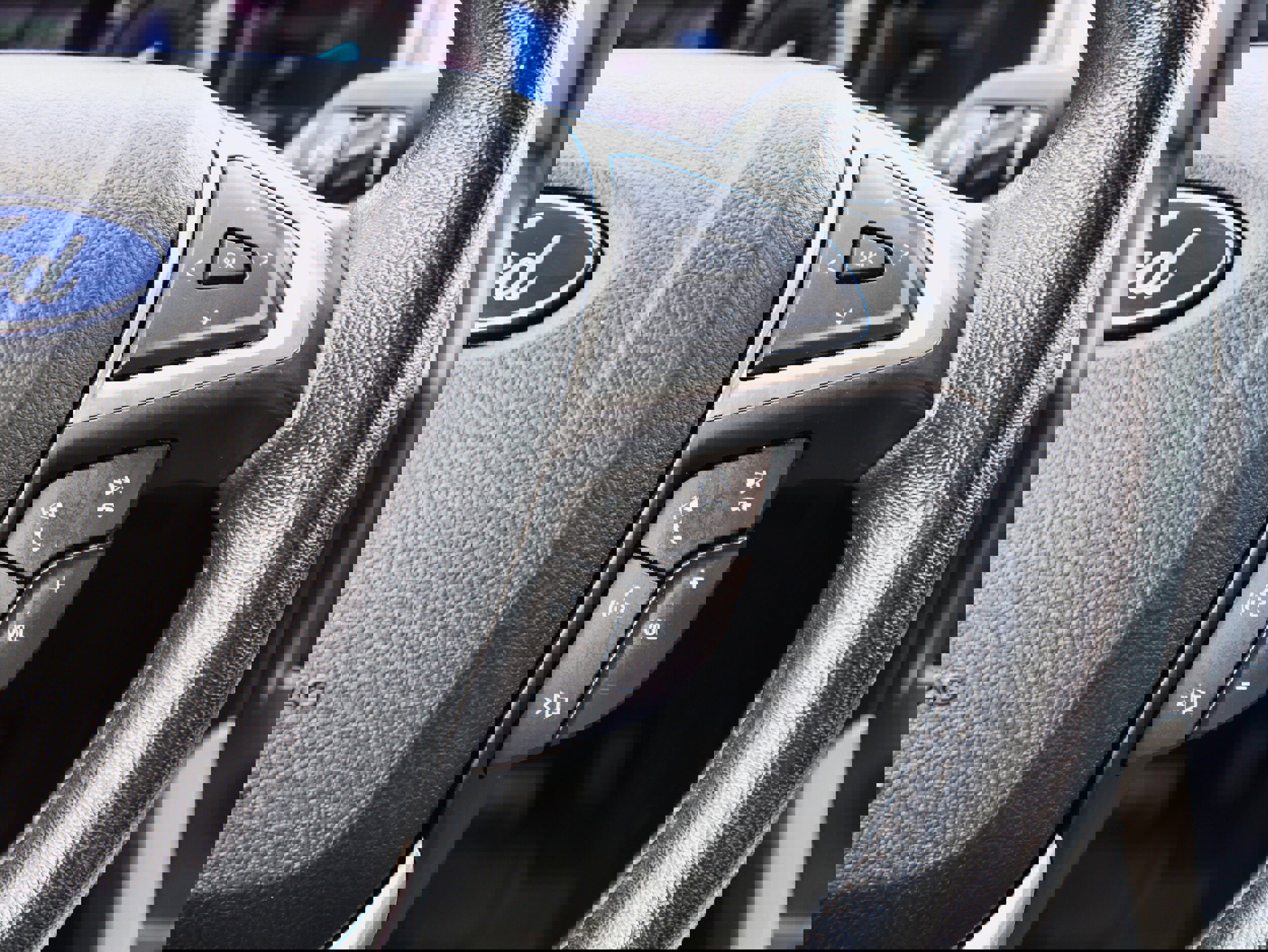 Used 2022 Ford Edge SEL w/ Sport Appearance Package image 24