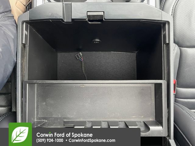 Used 2025 Ford F350 Platinum w/ Tremor Off-Road Package image 40