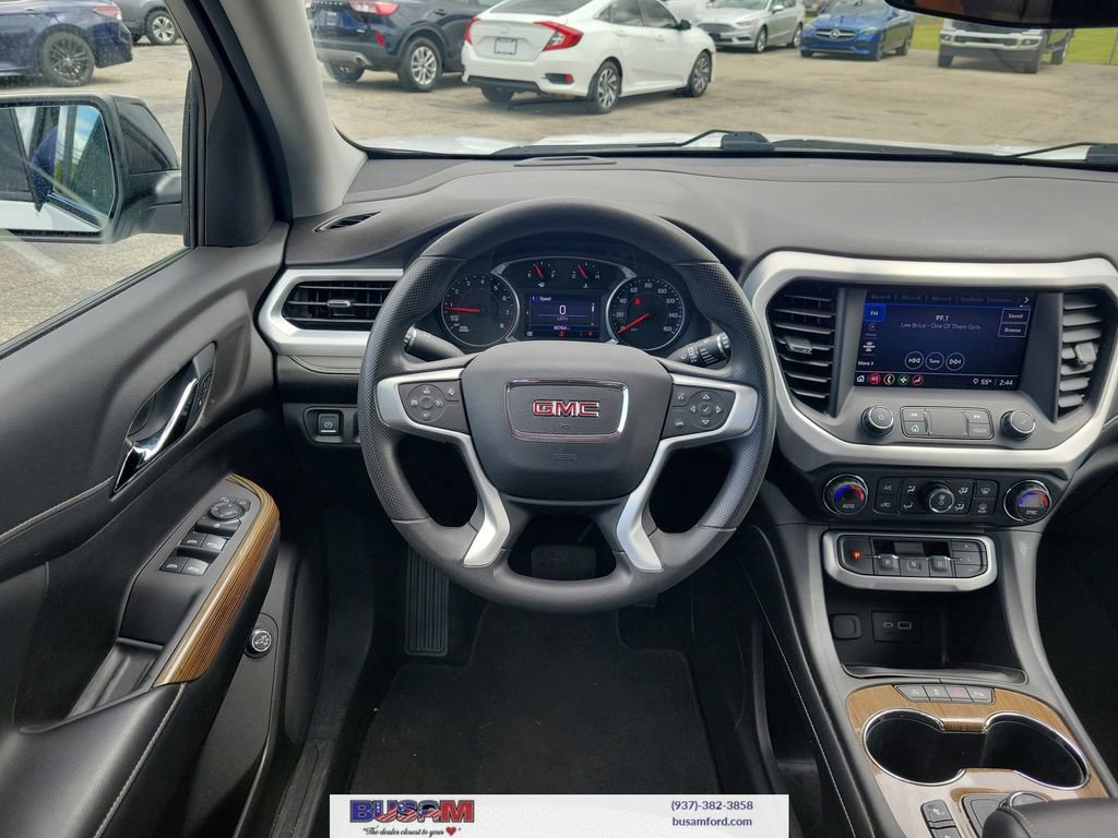 Used 2021 GMC Acadia SLE w/ Driver Convenience Package FWD image 9