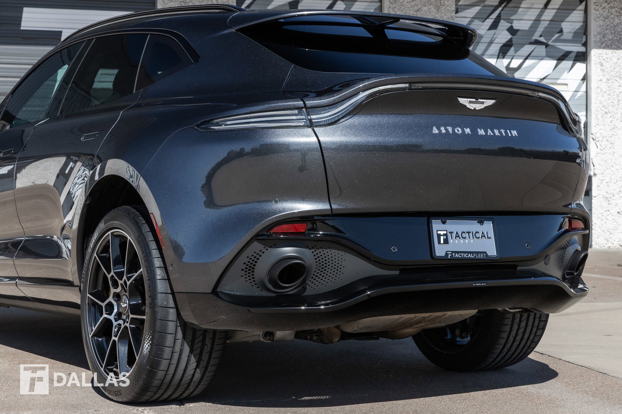 Used 2021 Aston Martin DBX image 13