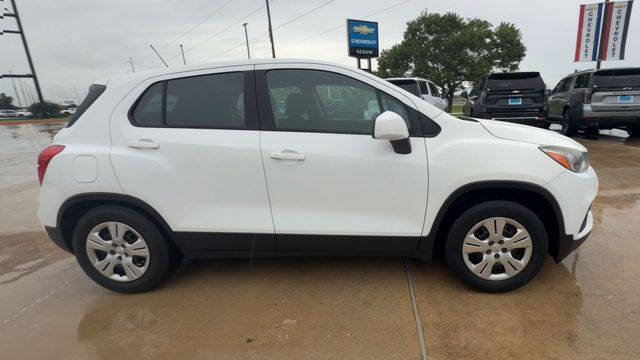 Used 2018 Chevrolet Trax LS FWD image 9
