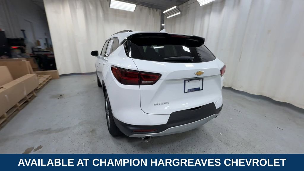 Certified 2024 Chevrolet Blazer LT w/ Convenience Package image 9