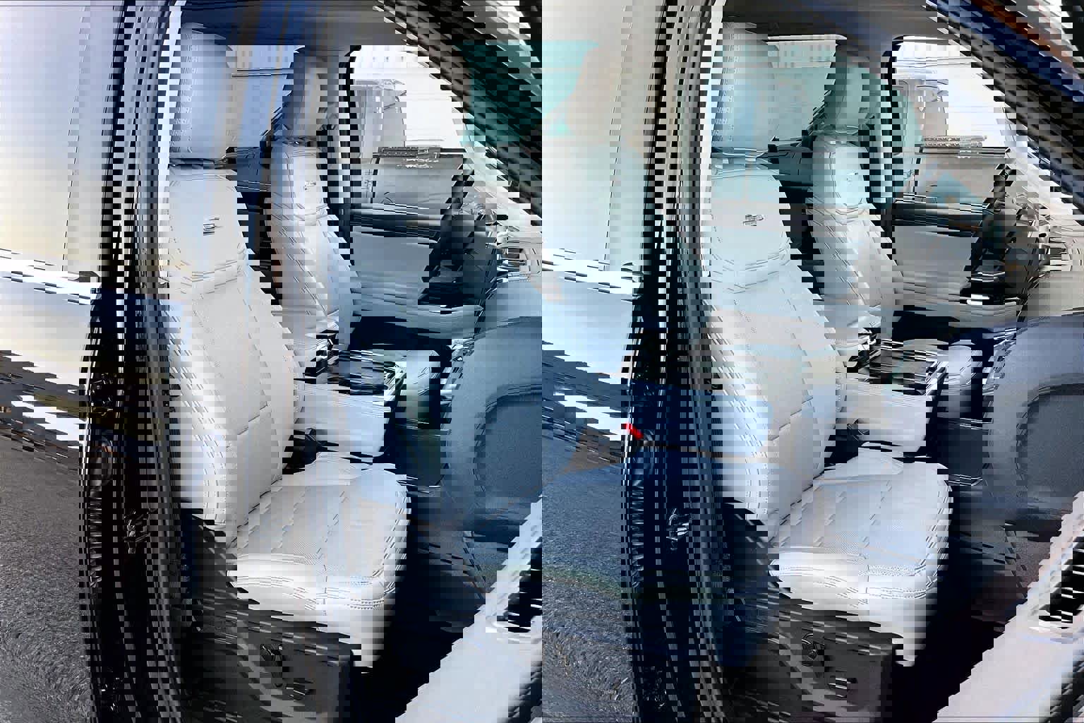 Used 2025 Ford Expedition Max Platinum image 8