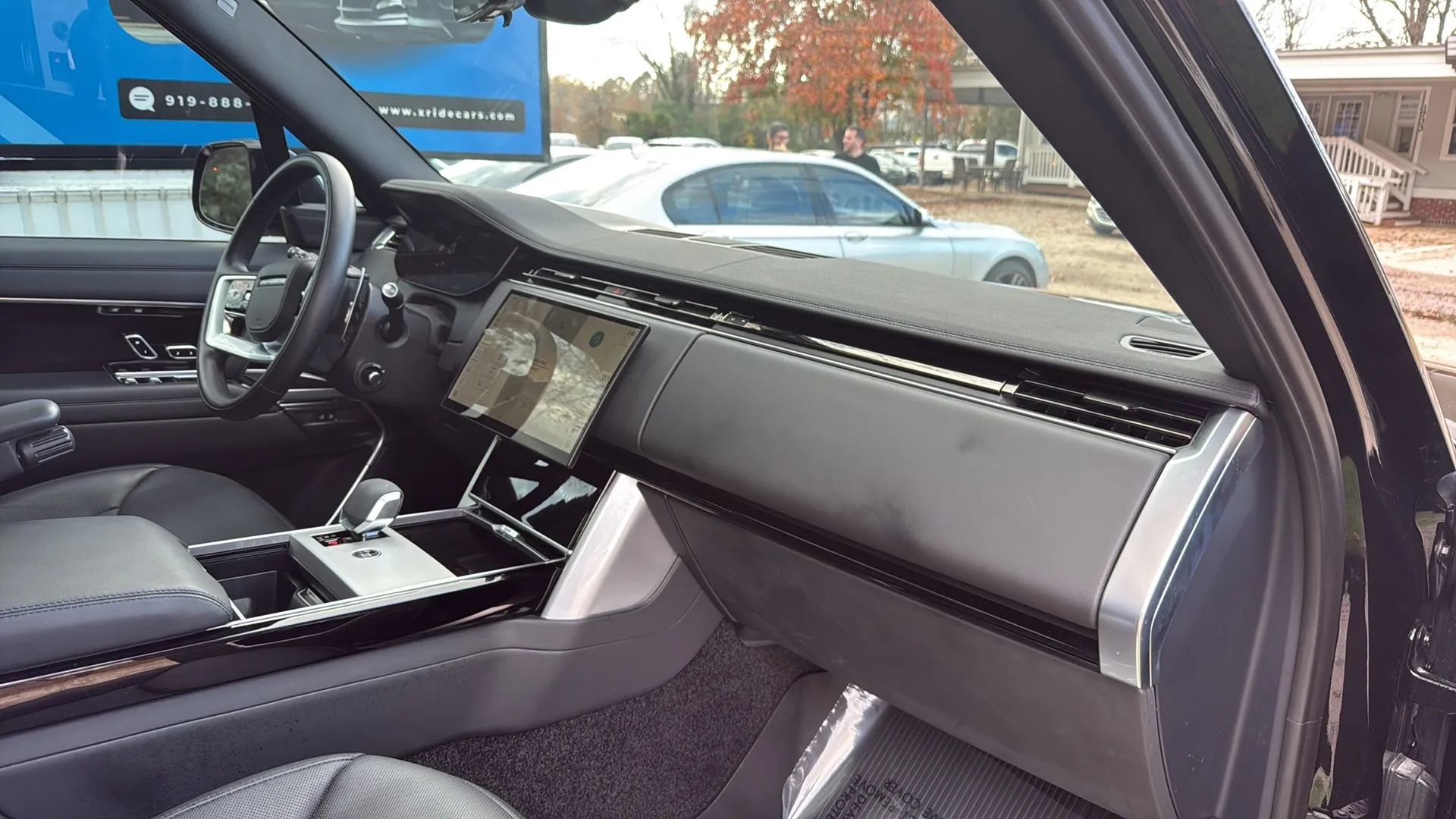 Used 2024 Land Rover Range Rover SE image 33