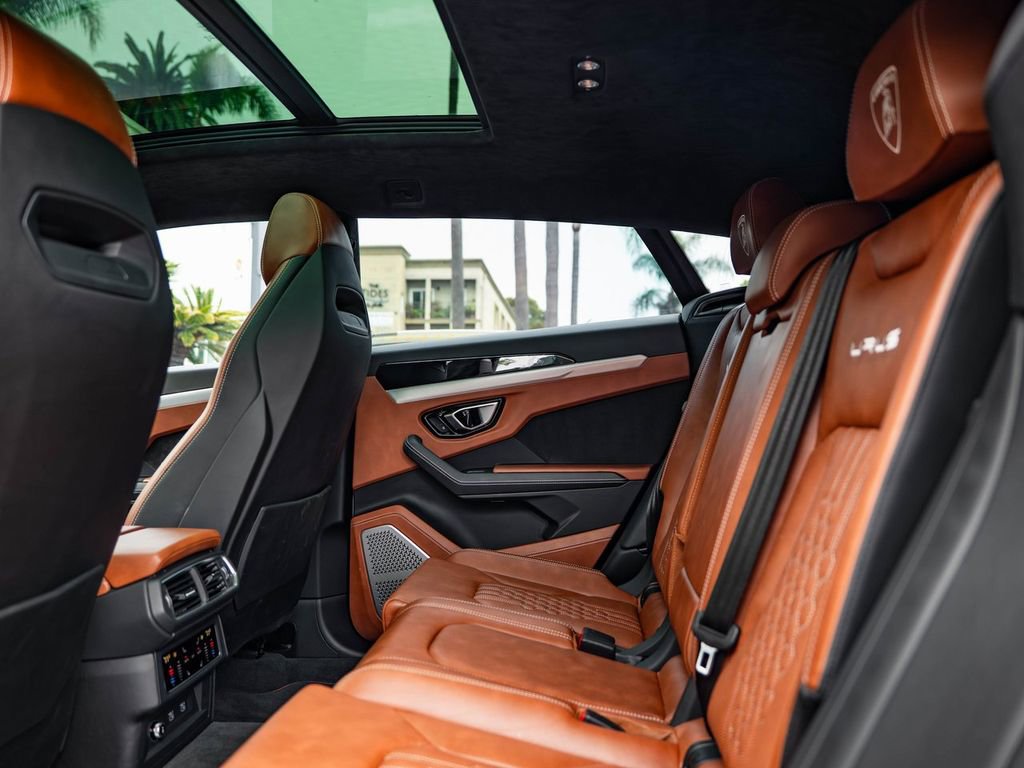 Used 2024 Lamborghini Urus S AWD/4WD image 31