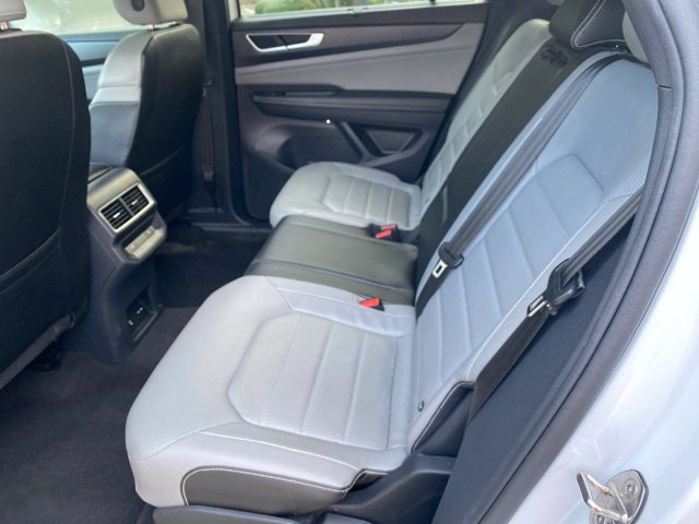 Used 2024 Volkswagen Atlas Cross Sport SEL R-Line AWD/4WD image 22