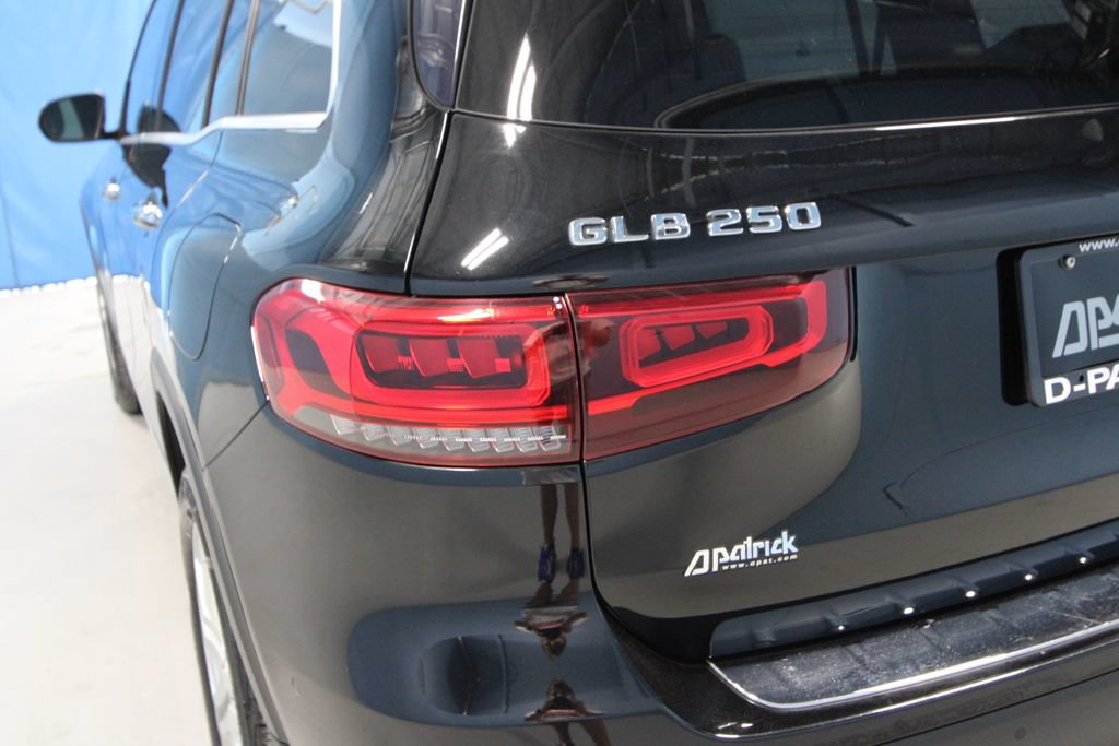 Used 2022 Mercedes-Benz GLB 250 4MATIC image 39