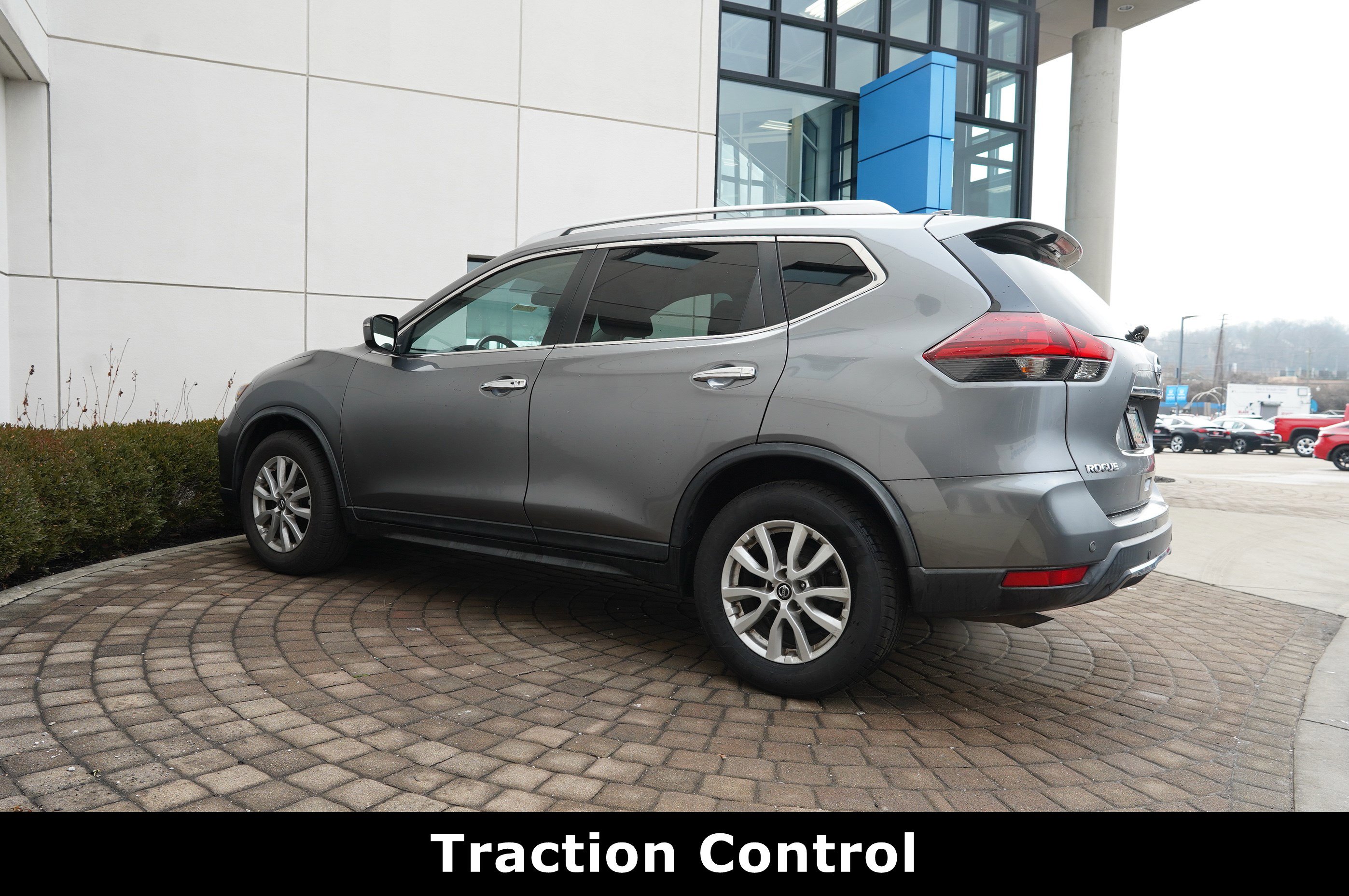 Used 2019 Nissan Rogue SV image 19