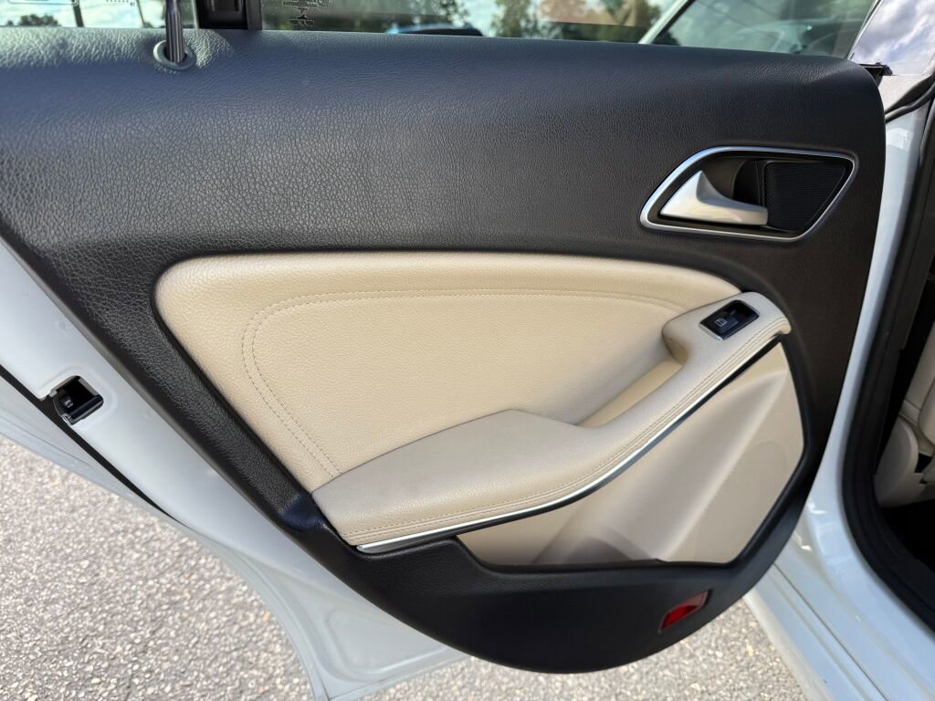 Used 2019 Mercedes-Benz CLA 250 4MATIC image 22