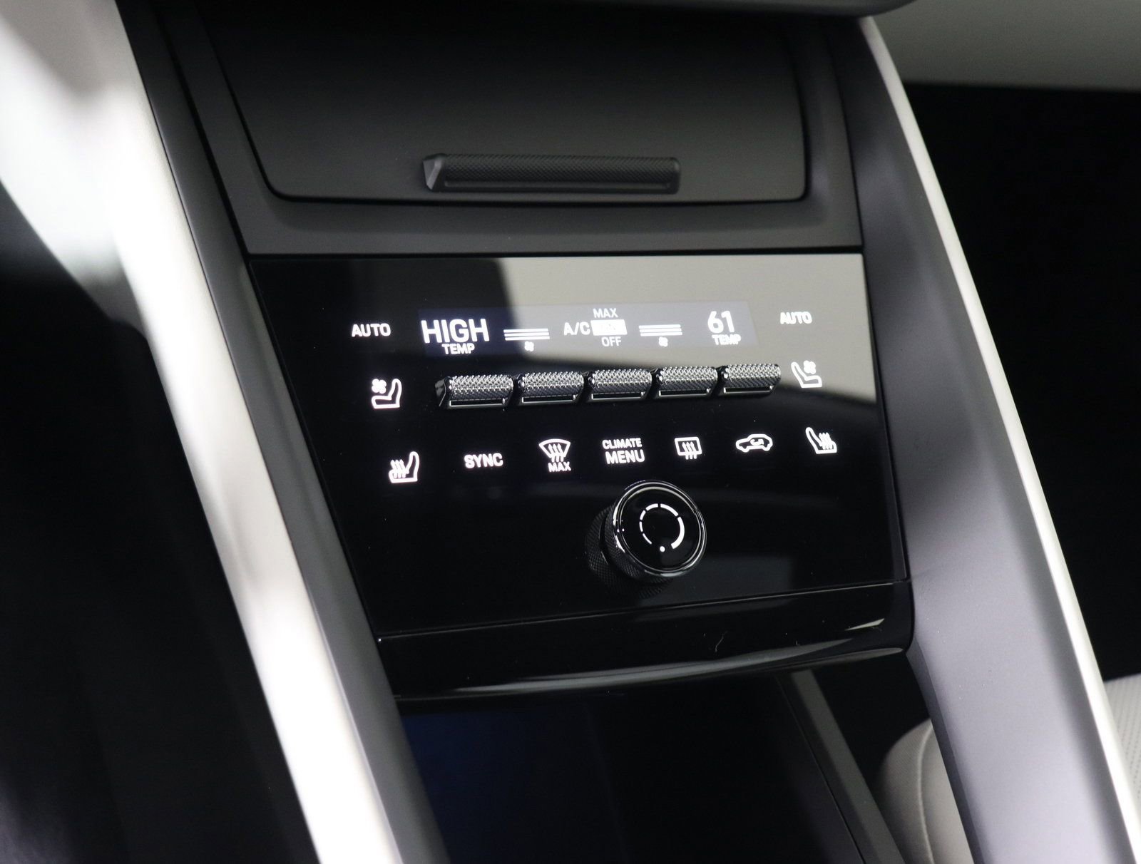 Used 2025 Porsche Macan 4S Electric image 31