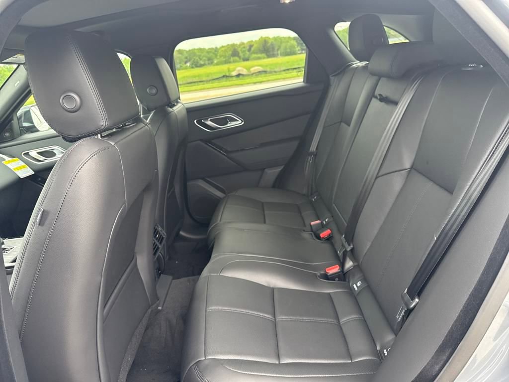 New 2026 Land Rover Range Rover Velar Dynamic SE image 15