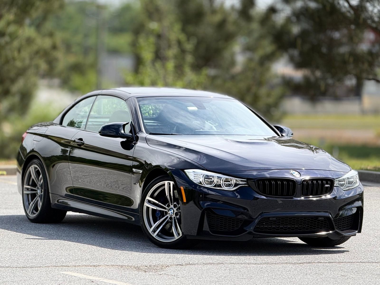 Used 2016 BMW M4 Convertible image 13