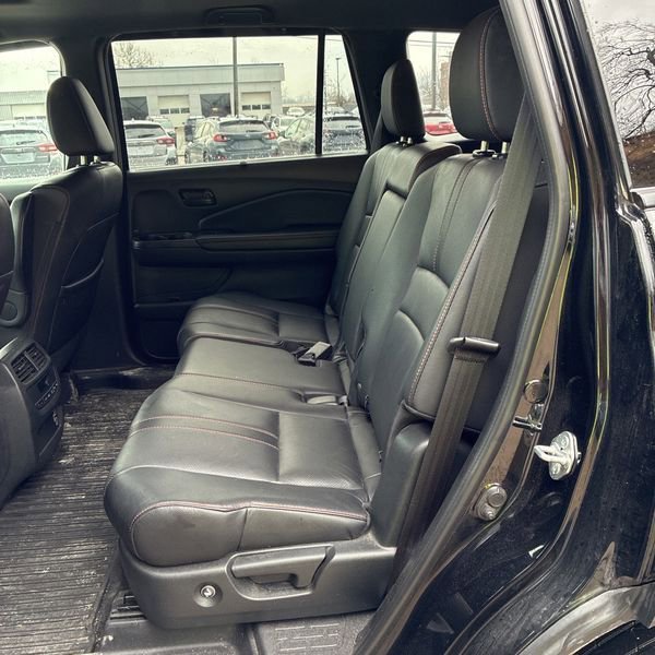 Used 2022 Honda Pilot TrailSport image 27