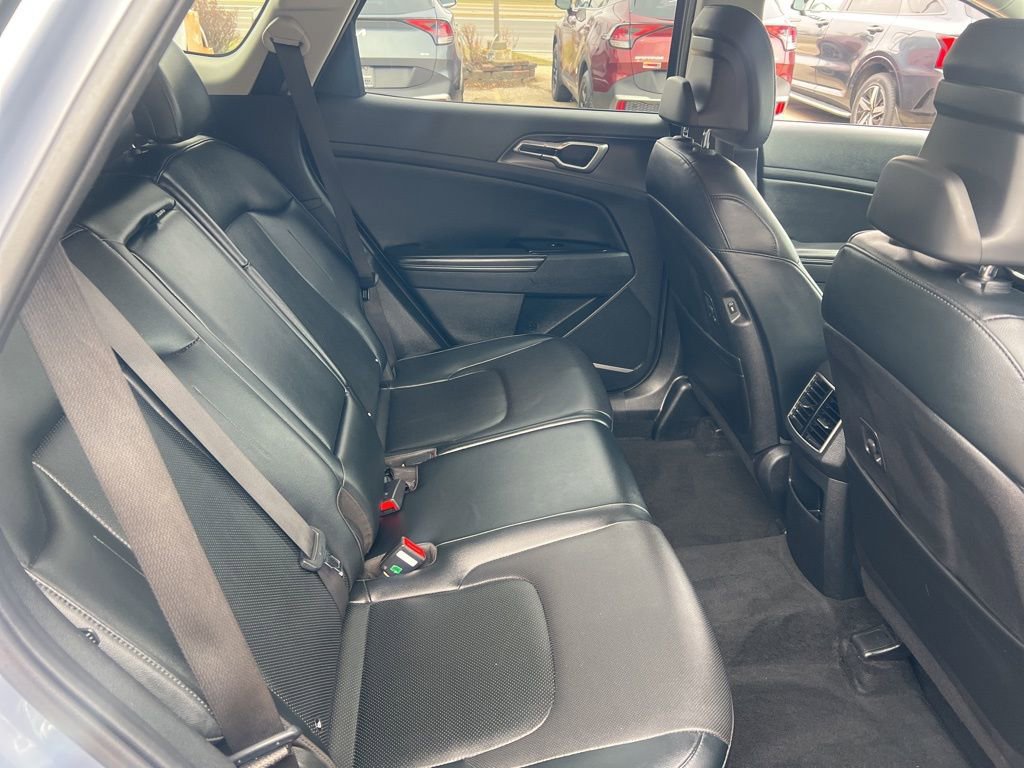 Used 2023 Kia Sportage EX image 14