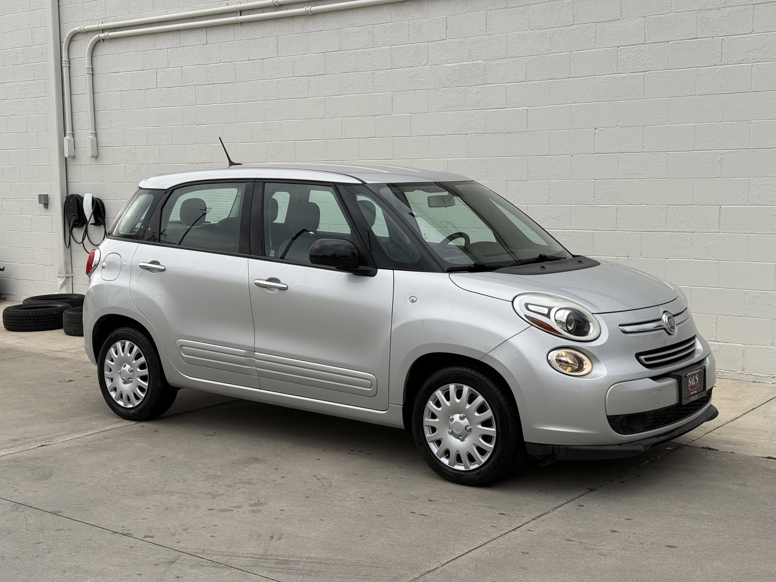 Used 2015 FIAT 500L Pop FWD image 3