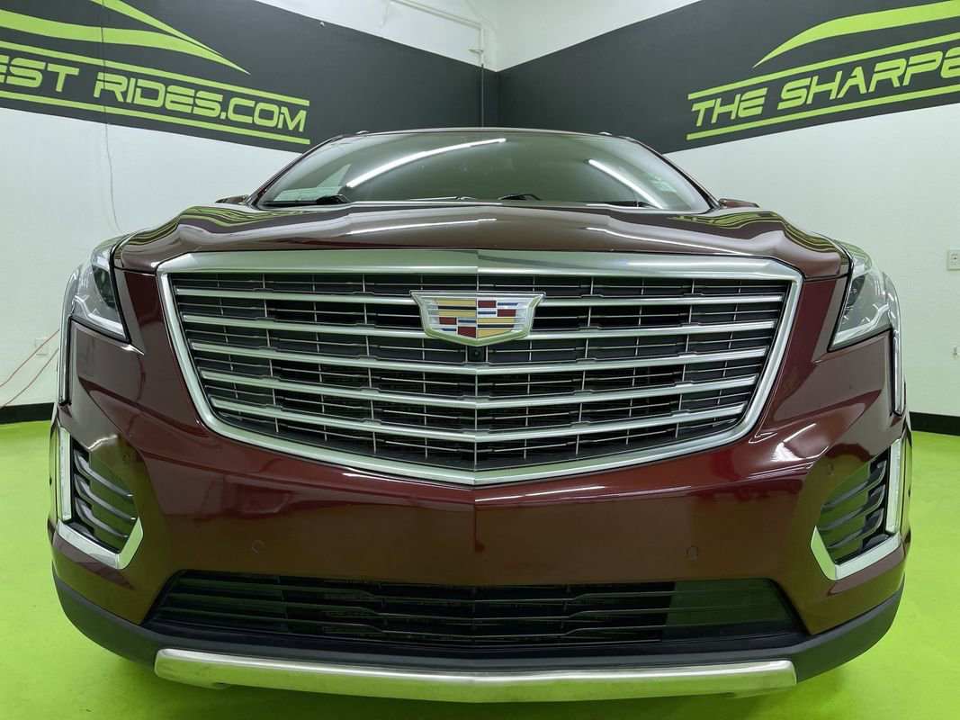 Used 2017 Cadillac XT5 Platinum w/ Driver Assist Package image 3