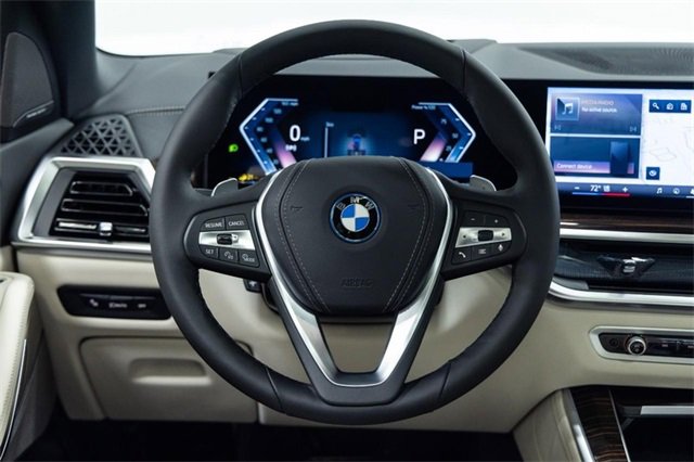 New 2026 BMW X5 xDrive50e w/ Climate Comfort Package image 17