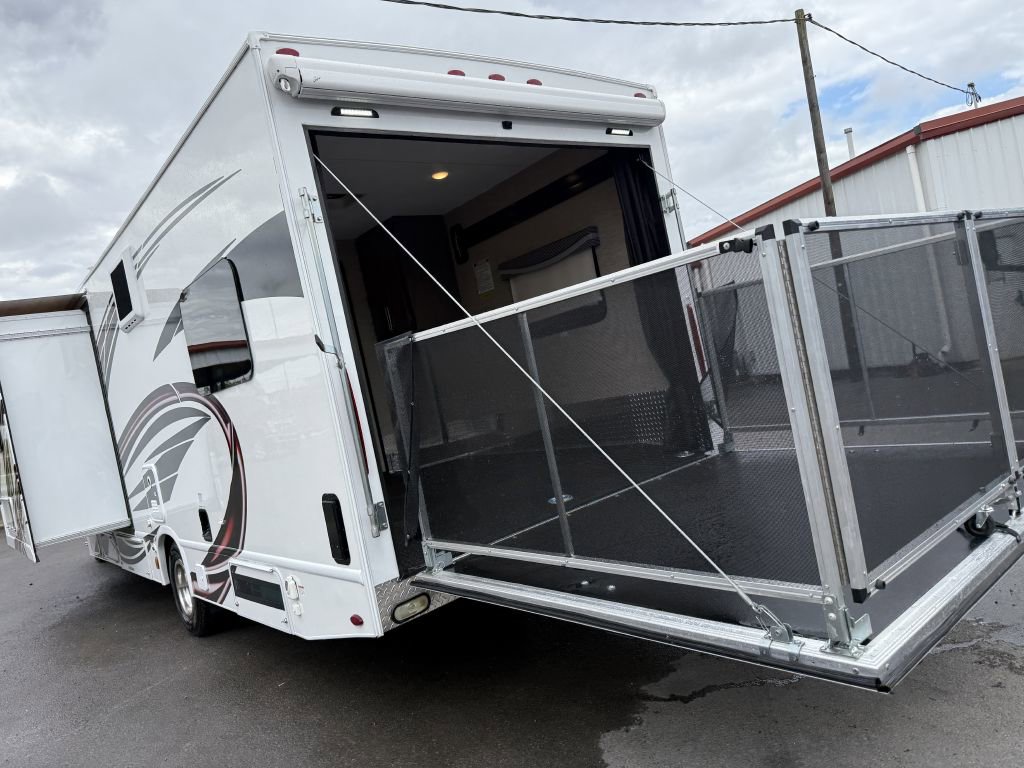 Used 2023 Ford E-450 and Econoline 450 Super Duty w/ Motorhome Prep Package image 25