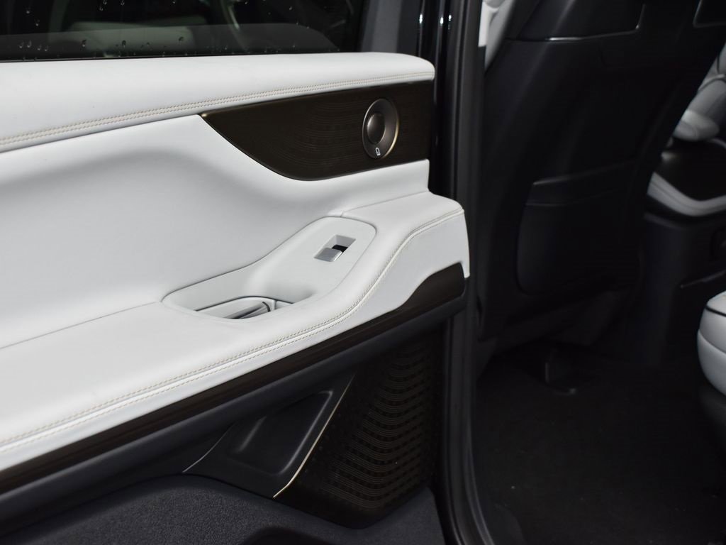 New 2026 Lincoln Navigator L Black Label image 12