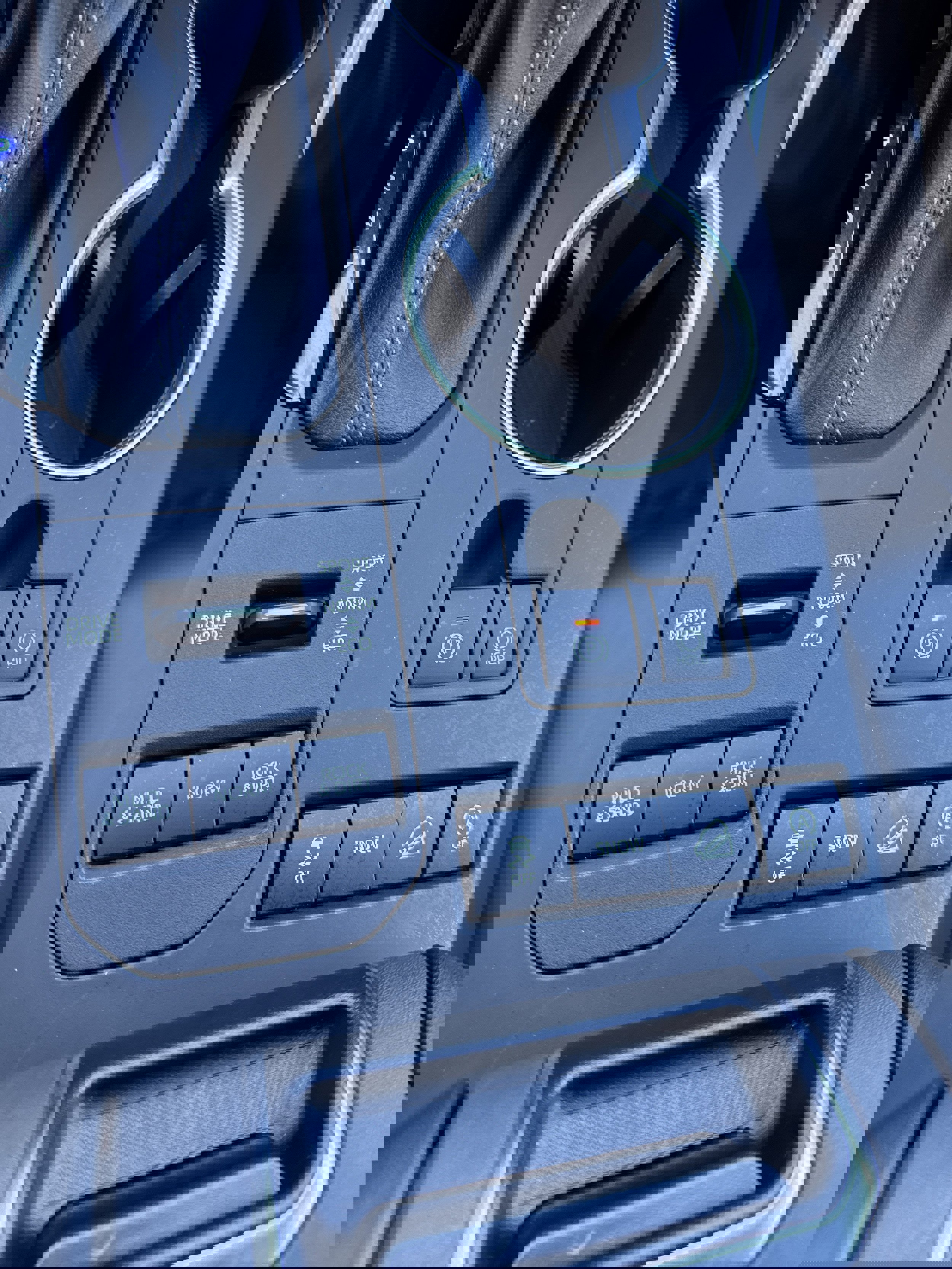 Used 2022 Toyota Highlander XLE image 26