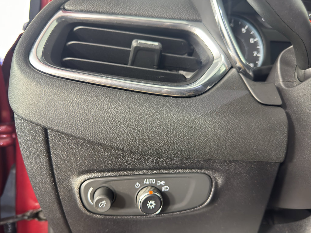 Used 2018 Chevrolet Equinox LT AWD/4WD image 17
