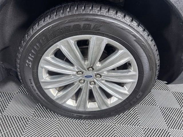 Used 2022 Ford Explorer Limited w/ Equipment Group 301A AWD/4WD image 11