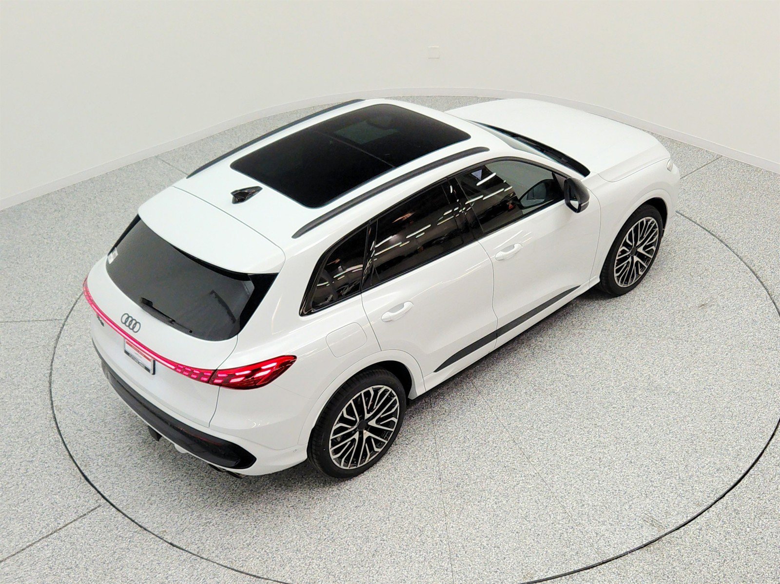 New 2026 Audi SQ5 Premium Plus AWD/4WD image 20