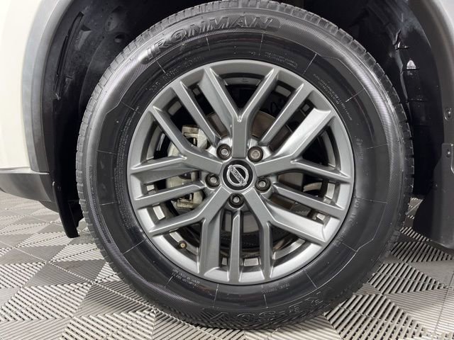 Used 2021 Nissan Rogue S image 12