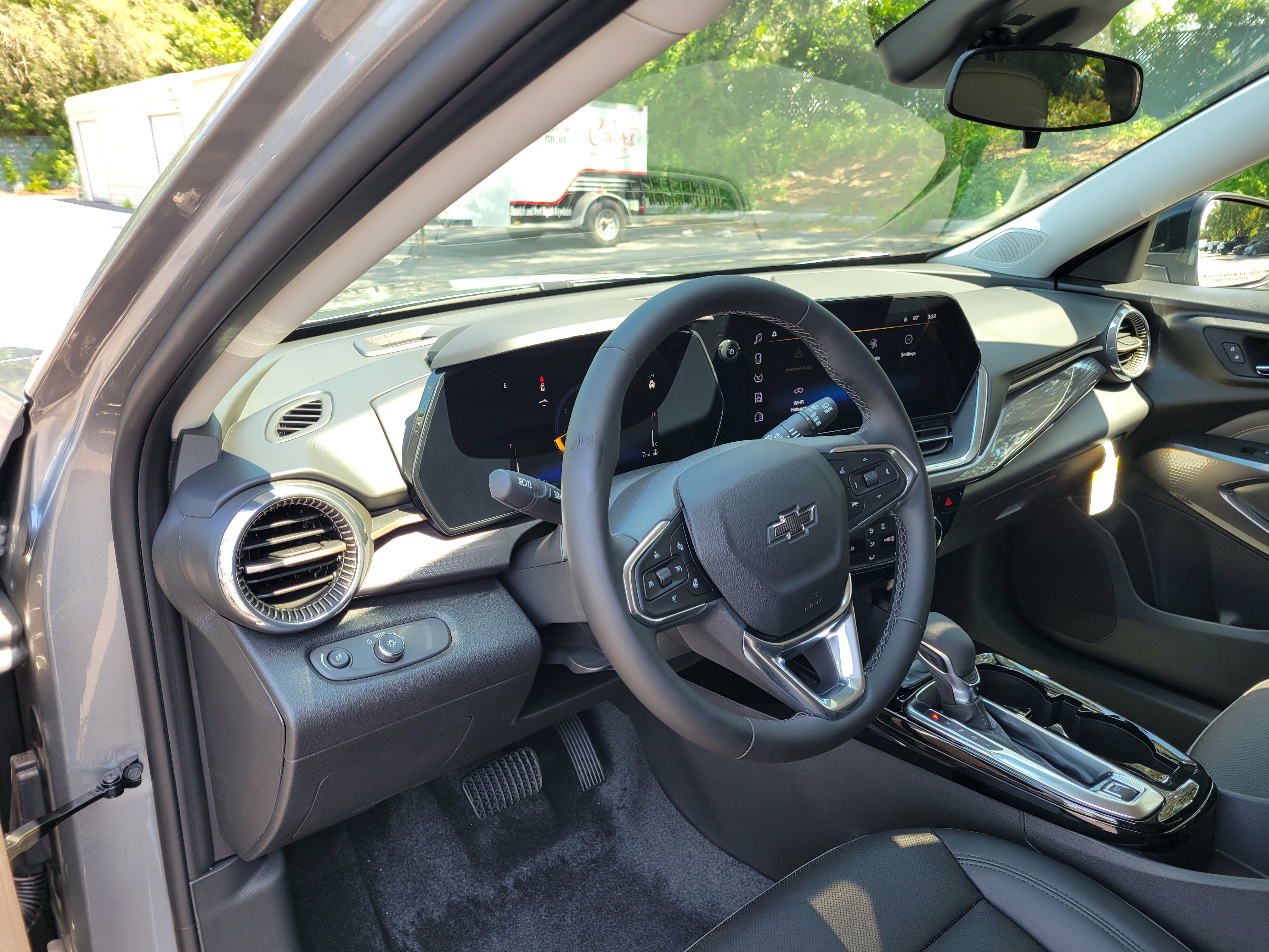 New 2026 Chevrolet Trax ACTIV w/ Driver Confidence Package FWD image 24