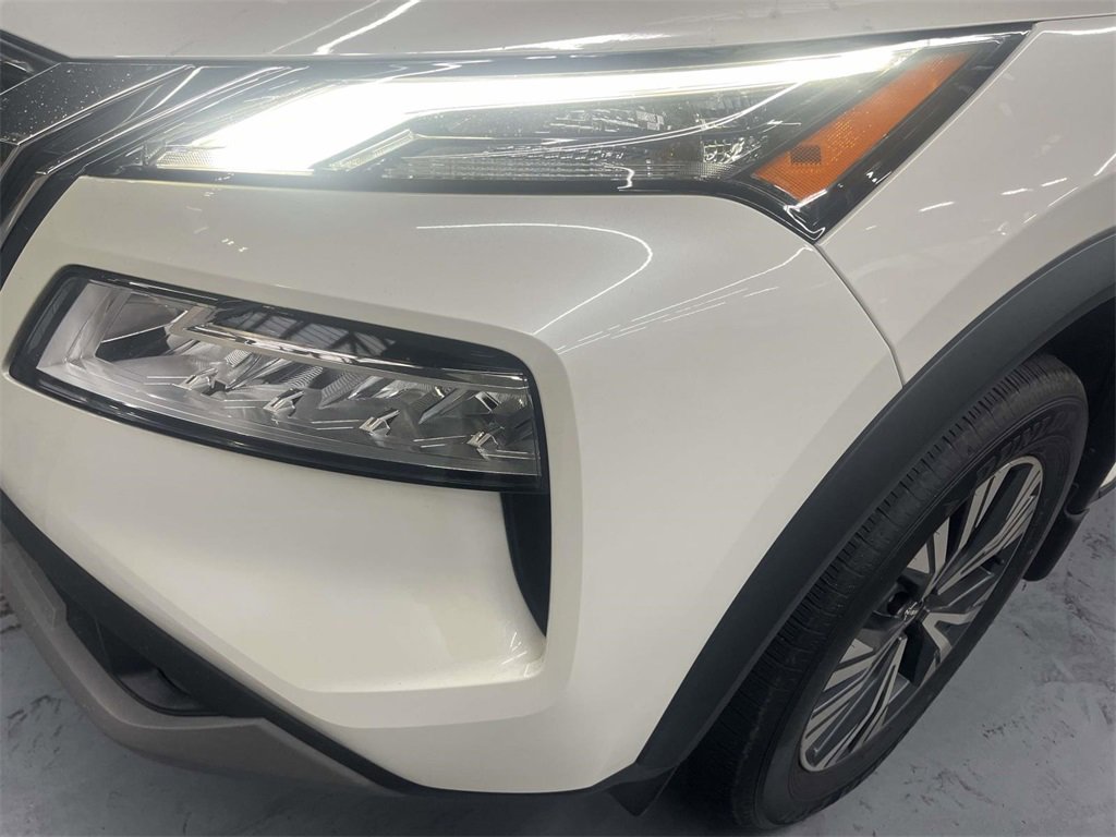 Used 2023 Nissan Rogue SV image 9