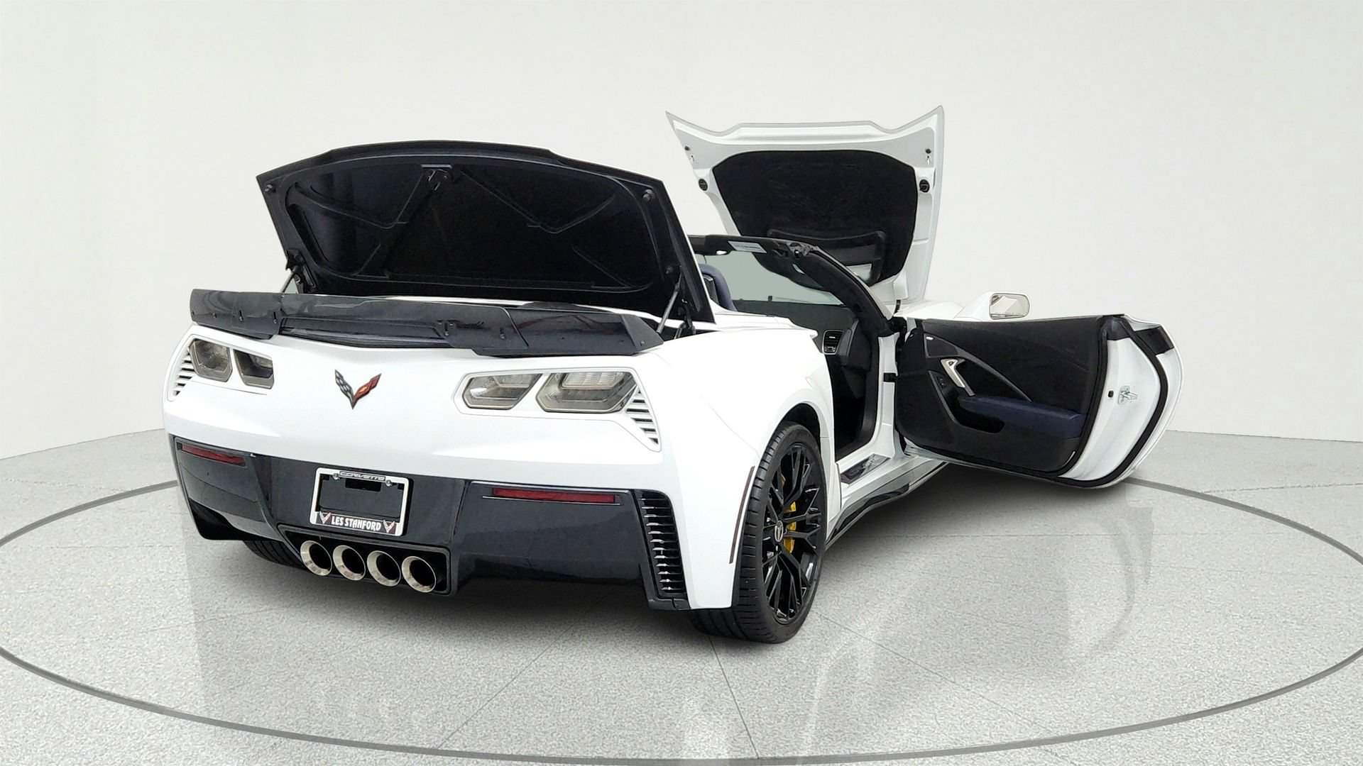 Used 2015 Chevrolet Corvette Z06 w/ 3LZ Preferred Equipment Group RWD image 12