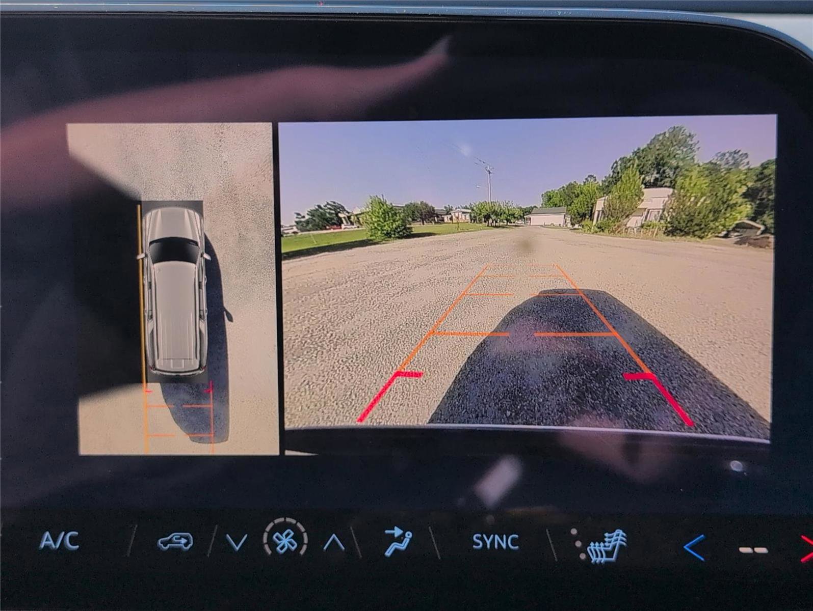Used 2025 Chevrolet Suburban Z71 AWD/4WD image 19