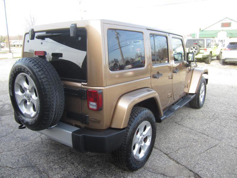 Used 2015 Jeep Wrangler Unlimited Sahara AWD/4WD image 8