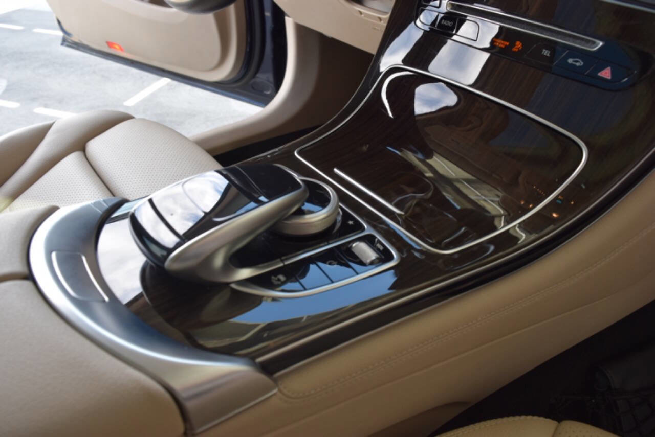 Used 2017 Mercedes-Benz GLC 300 4MATIC image 31