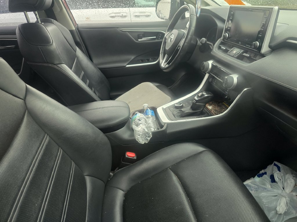 Used 2020 Toyota RAV4 Limited AWD/4WD image 15