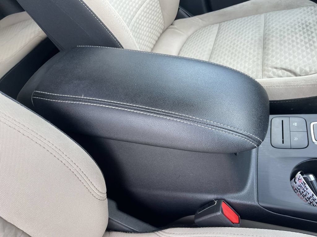 Used 2022 Ford Escape SE AWD/4WD image 30