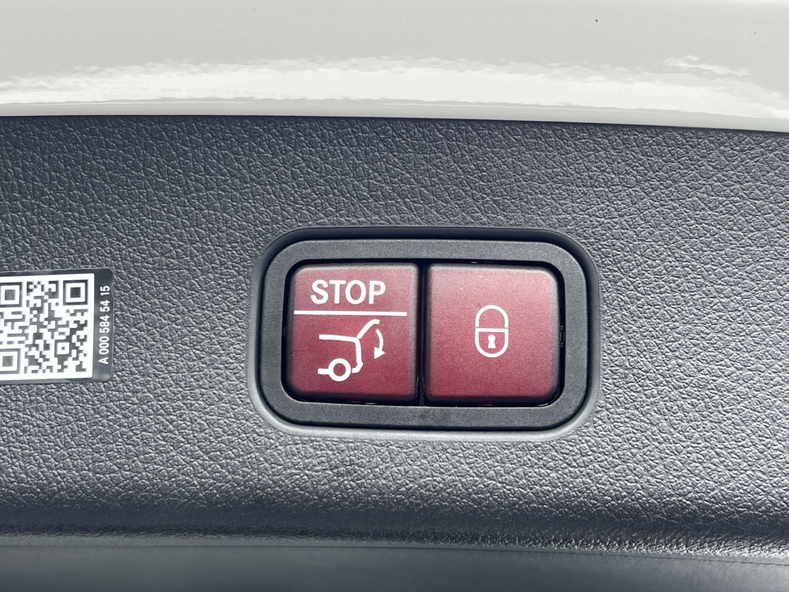 Certified 2026 Mercedes-Benz GLC 300 4MATIC image 32