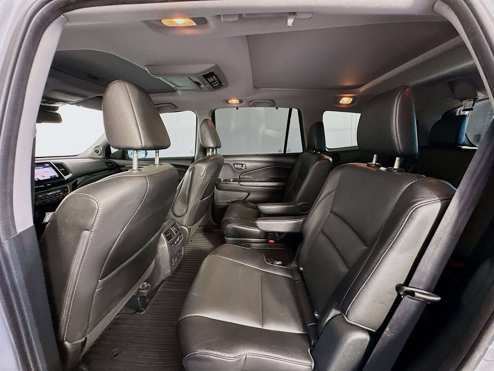 Used 2016 Honda Pilot Elite image 25