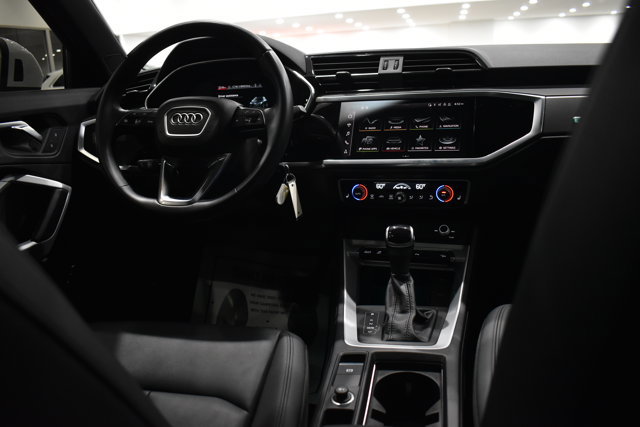 Used 2022 Audi Q3 2.0T Premium Plus image 19