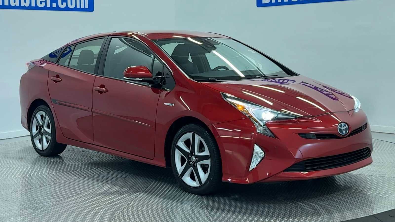 Used 2017 Toyota Prius Four Touring w/ Premium Convenience Package FWD image 2
